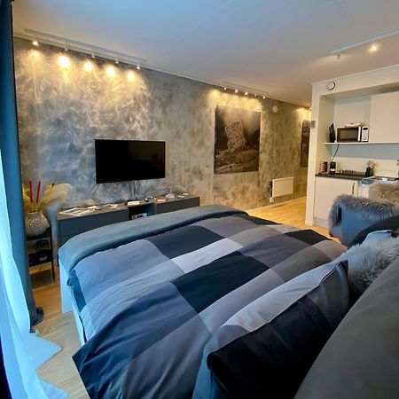 Experience A Cozy Getaway Near Pulpit Rock-A Unit Apartment Jorpeland Bagian luar foto