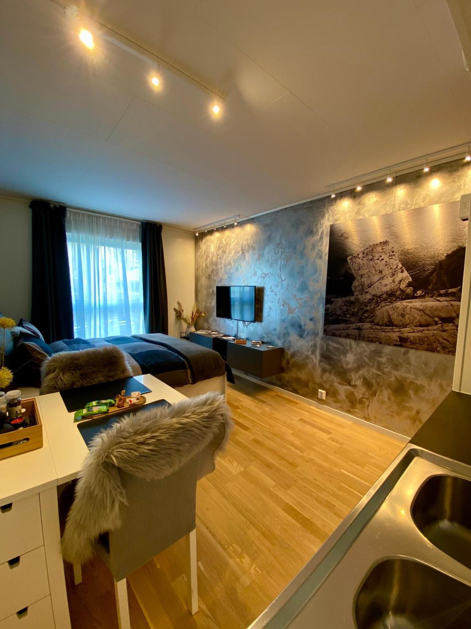 Experience A Cozy Getaway Near Pulpit Rock-A Unit Apartment Jorpeland Bagian luar foto