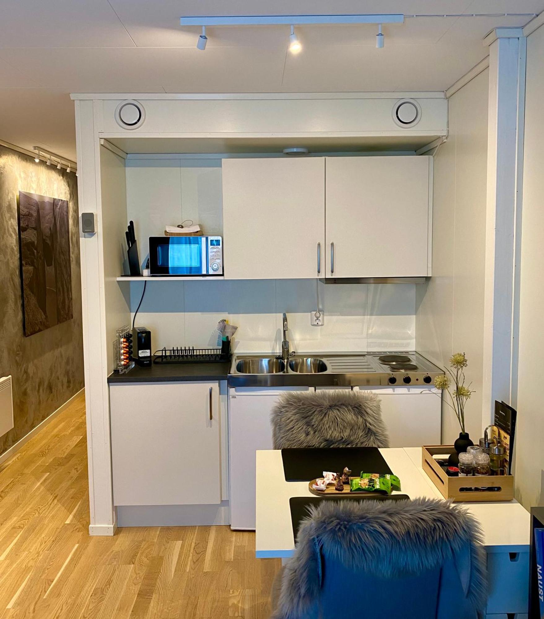 Experience A Cozy Getaway Near Pulpit Rock-A Unit Apartment Jorpeland Bagian luar foto